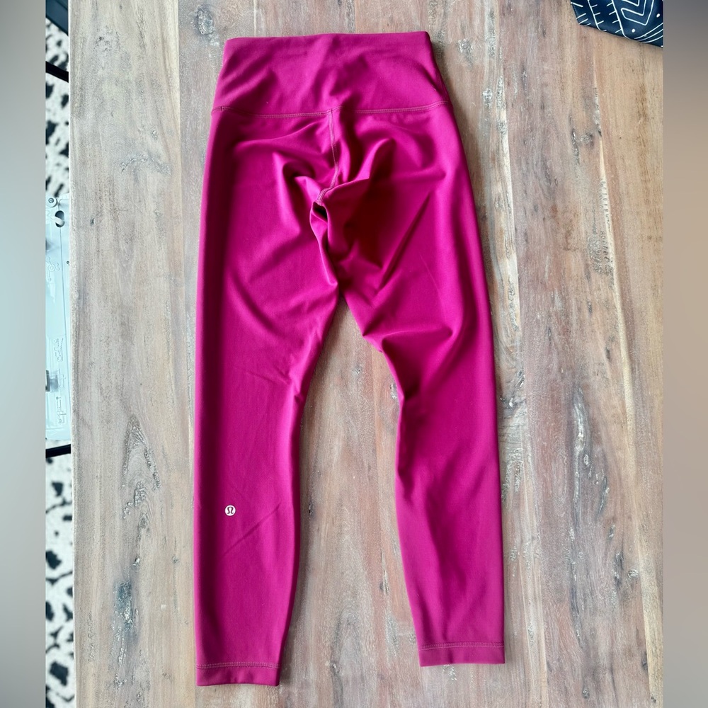Lululemon Wunder Train contour fit high-rise leggings.
